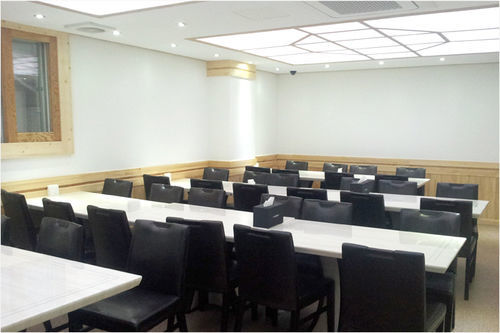 Hotel Butler Σουγόν Εξωτερικό φωτογραφία
